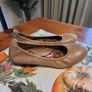 Born Julianne Leather Ballet Flats